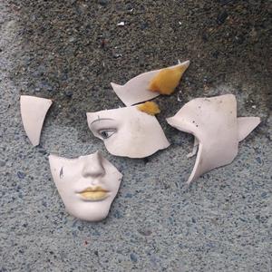 伤心男孩也想被爱