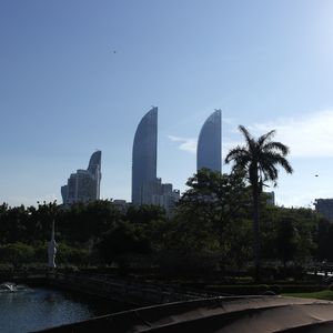 最怕在别人的歌里 听见我们的事