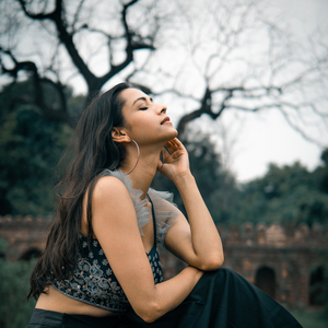 Kuchh Hum Mein Aisi Baaten Hai