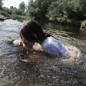 那晚我抽烟抽到吐晕到走不了路难受至极.