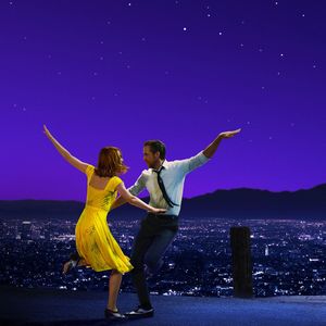 那个偷走你笑容的人