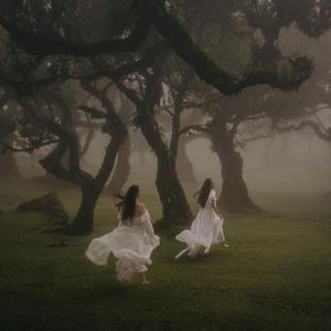 2friends (feat. Hensi)