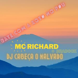 BATE COM A XOTA NO PAU NAMORAL