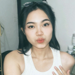 Lady of The Commerce