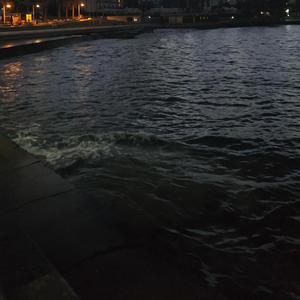 Μες το ημίφως