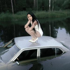 everybody x elizabeth taylor