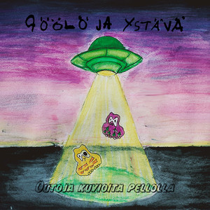 Outoja kuvioita pellolla