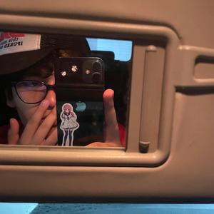 Ghostealoo (feat. Angelito Luuv)