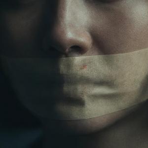 เลิกพูดเหอะ (Shut up!)