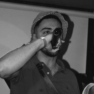 BAJONAAS (feat. LARRUS)