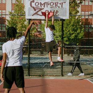 Uh Huh (feat. Haku Leaf & Mekhi Phfe)