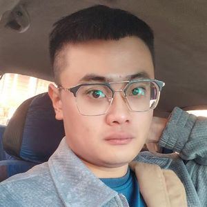 Kanye变成接生婆了