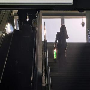 按下暂停键 你将变得清醒且堕落