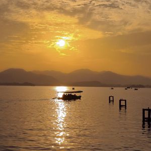 烟火夜市的心灵港湾