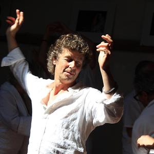Ad Gure Namay (Dancing Guidance)