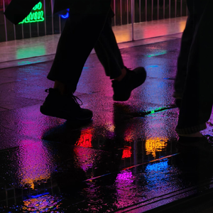 Black neon（黑色霓虹）