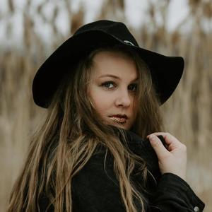 Angel From Montgomery (feat. Douglas Batchelder)