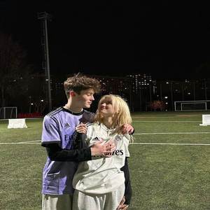 Beni Sev (Hızlandırılmış)