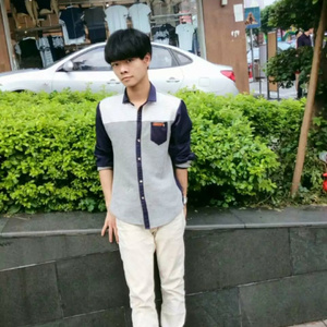 凌晨两点半（翻自 潘广益）