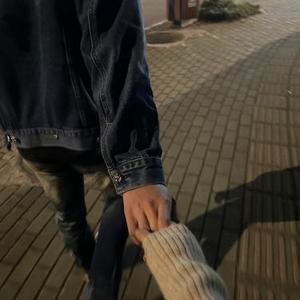 握紧你的手不怕夜更迭