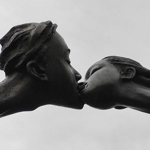 黑夜的献诗（海子）