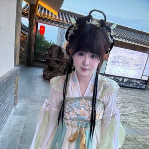 田野边的会议哦