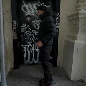 Flying ft. Rich Amiri (P. Pinkgrillz + Banrisk)