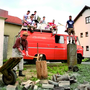 Gloana Bauer (Teenage Dirtbag)