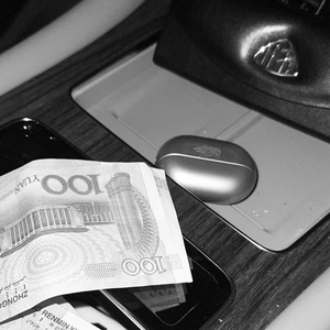 24捆美金与蒙娜丽莎