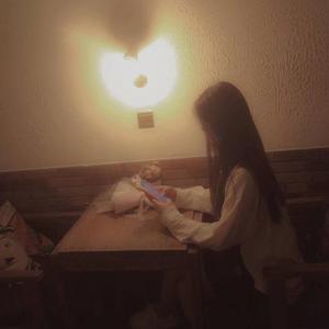 晚夜微雨问海棠