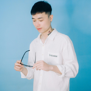 Yêu Đương Khó Quá Thì Chạy Về Khóc Với Anh