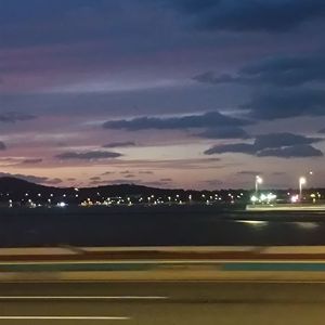 勉强幸福（翻自 林宥嘉）