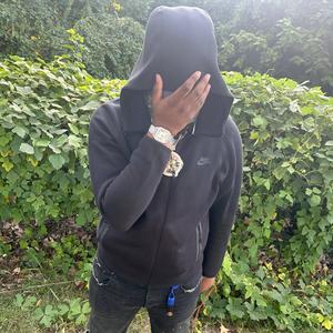 Hit my door (feat. Ruger bone)