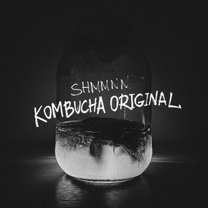 Babushki Na Skamejke Stuchat Po Bidonam