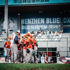 好奇人（无损）.wav