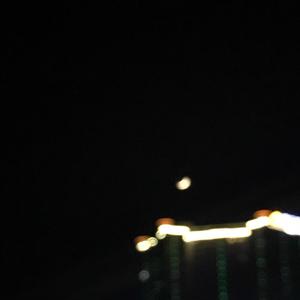 谁在自娱自乐？prod.tired 伴奏