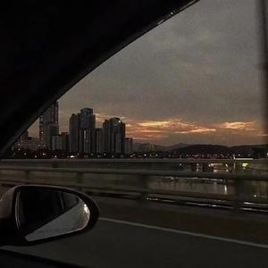 风铃摇曳的晨曦