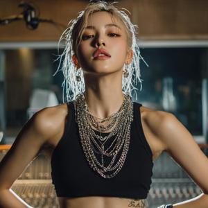 8.This Is a Movie(이건 영화다)