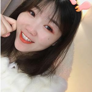 眼里有阵泪做的雨