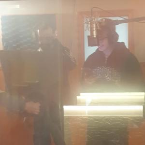 Por las veces (feat. Gaxillic)