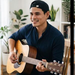 ฮักคือเก่าแต่เจ้าบ่คือก่อน