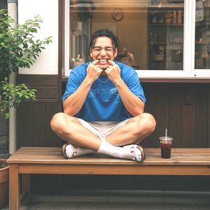 Feel more love, No more hate