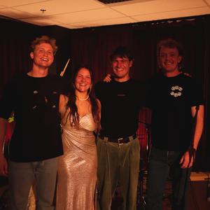 Steve's (stoned fruit) jam (Live Toneelhuis Version)