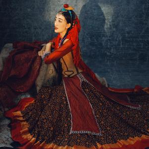 赞美故乡（翻自 东达卓玛）