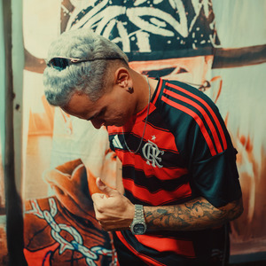 Com a Camisa do Mengão