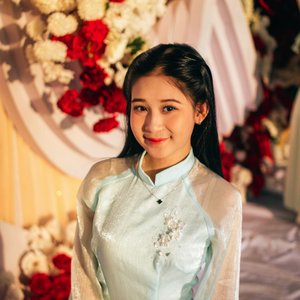 তোমার হাসিতে মিলিয়ে যাবে ব্যথা