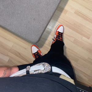 UPTIGHT