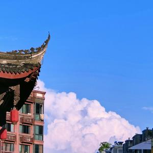 多想在平庸的生活拥抱你