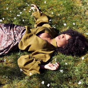 CHARMEUSE CHARMÉE (feat. maë the fairy)