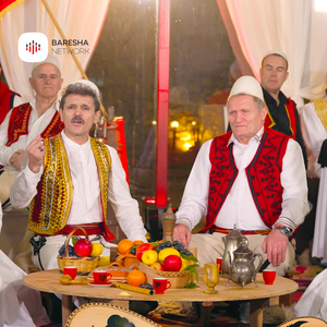 Kush fal gjakun është mbi mbretin